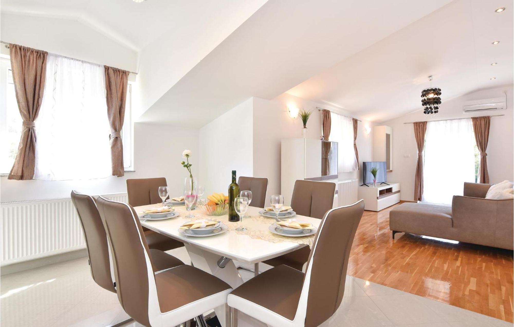 Nice Home In Grab With Wifi Bagian luar foto